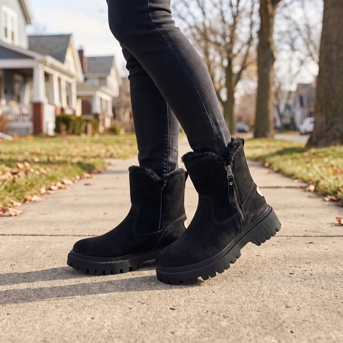 Women's lined ankle boots with side zips and chunky lug soles