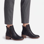 Women's plain ankle boots with round toes, side zips and block heels