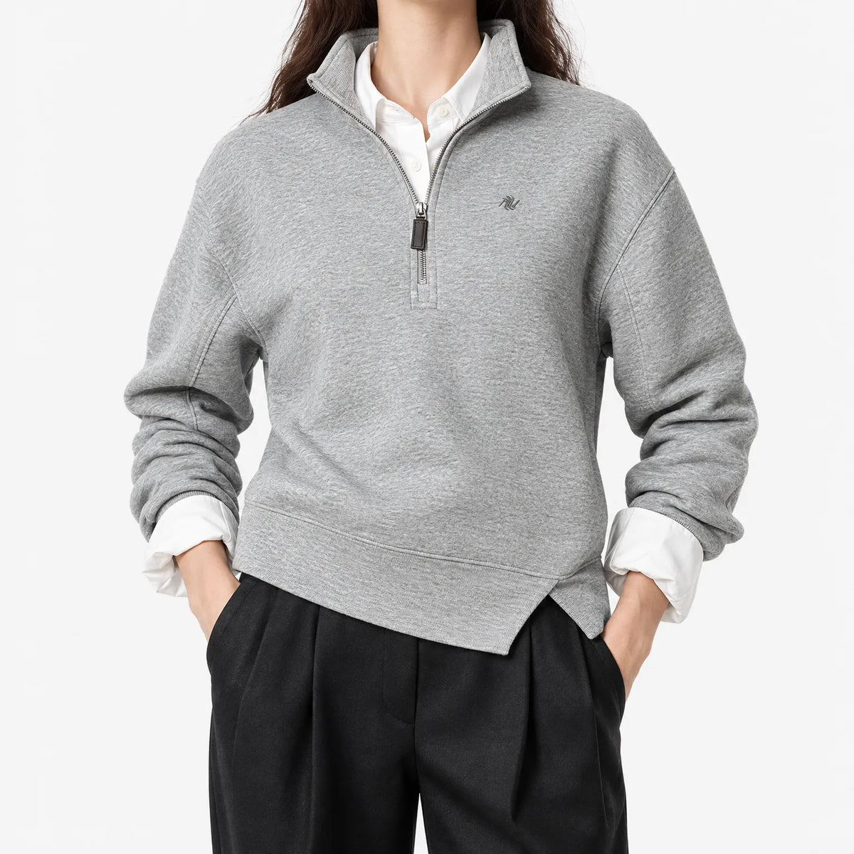 Women's half-zip jumper with mock neck, long sleeves and split hem