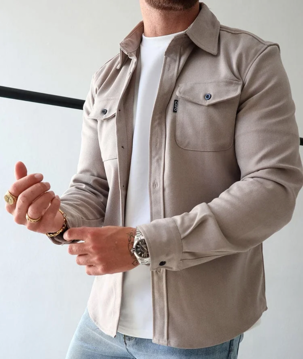 Men's long-sleeved button shirt jacket with two flap chest pockets
