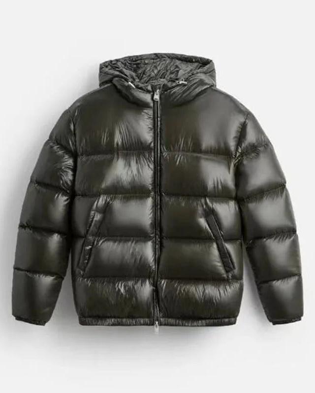 Men's hooded quilted puffer jacket with zip front and angled pockets