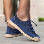 Unisex mesh trainers with toggle laces and textured soles