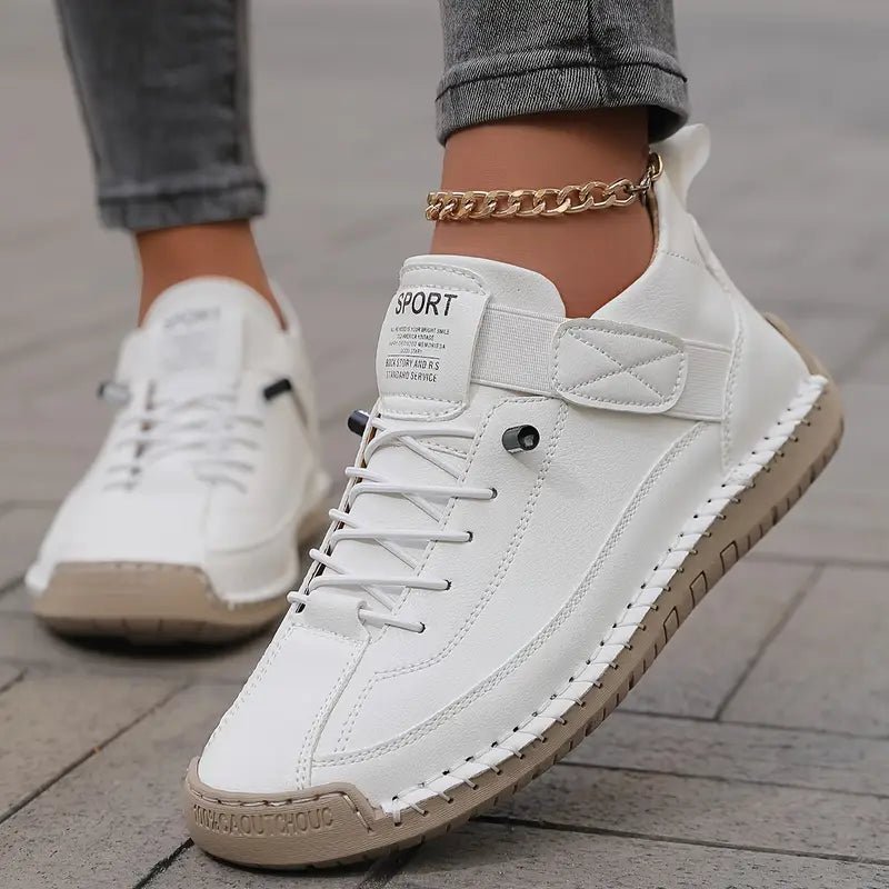 Women's ankle-height lace-up sneakers with ankle strap and flat stitched sole