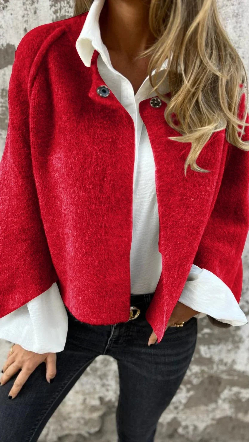 Women's short coat with round neckline, long sleeves and button detail