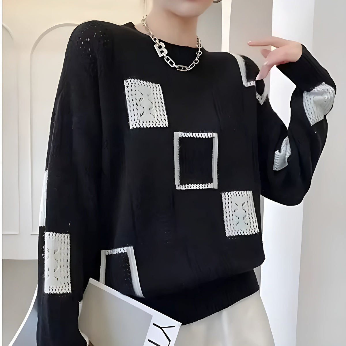 Women's geometric patchwork jumper with crew neck and long sleeves