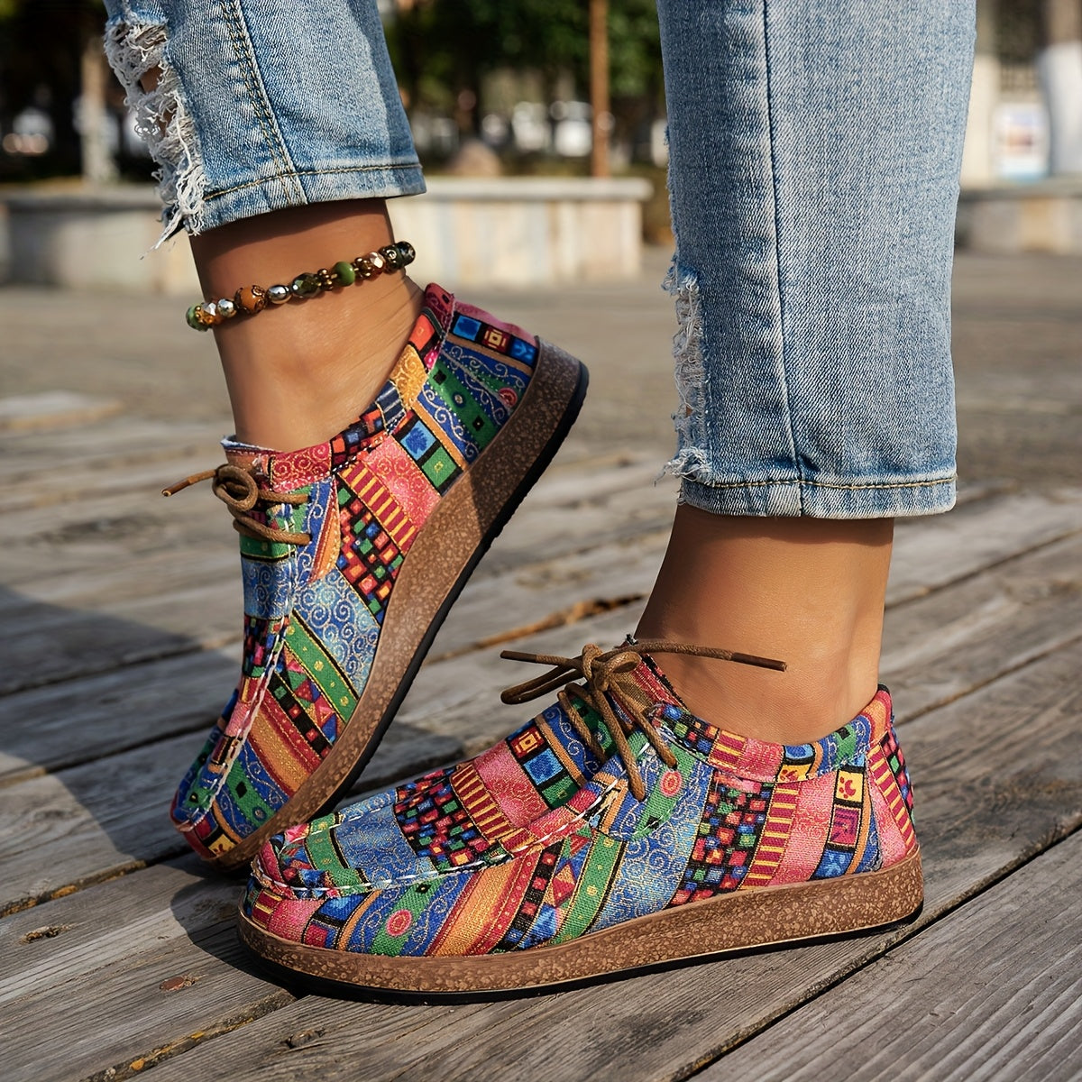 Women's multicoloured geometric patchwork lace-up sneakers with round toes and flat soles