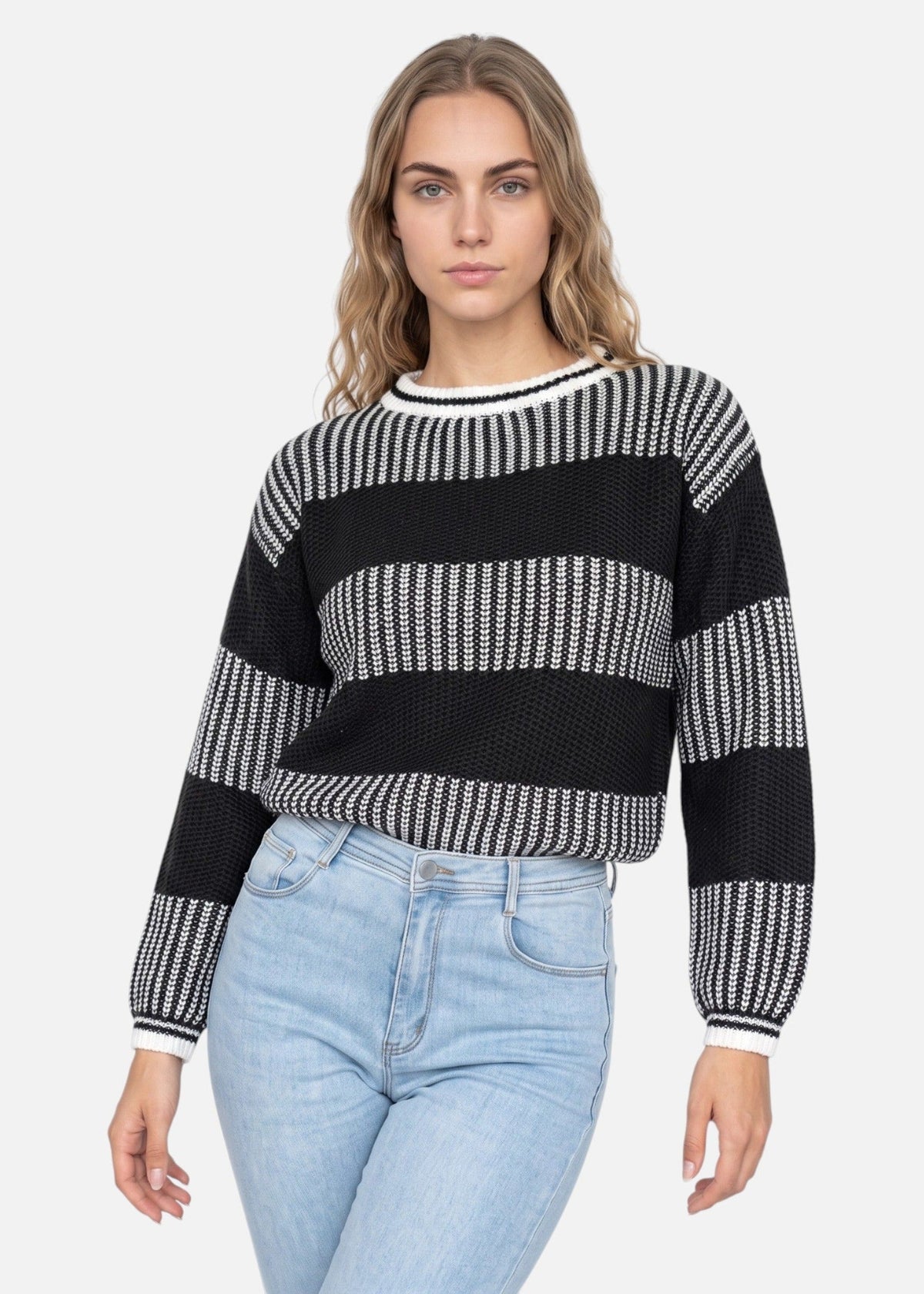 cleo-noire-pull-raye-anaelle-noir-01