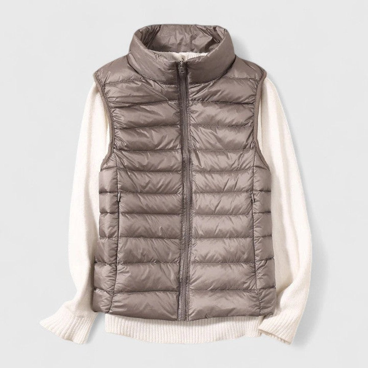 Women's sleeveless quilted puffer gilet with high collar and zip front