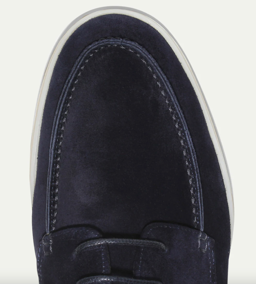 Men's lace-up moc toe derby shoes with low contrasting soles