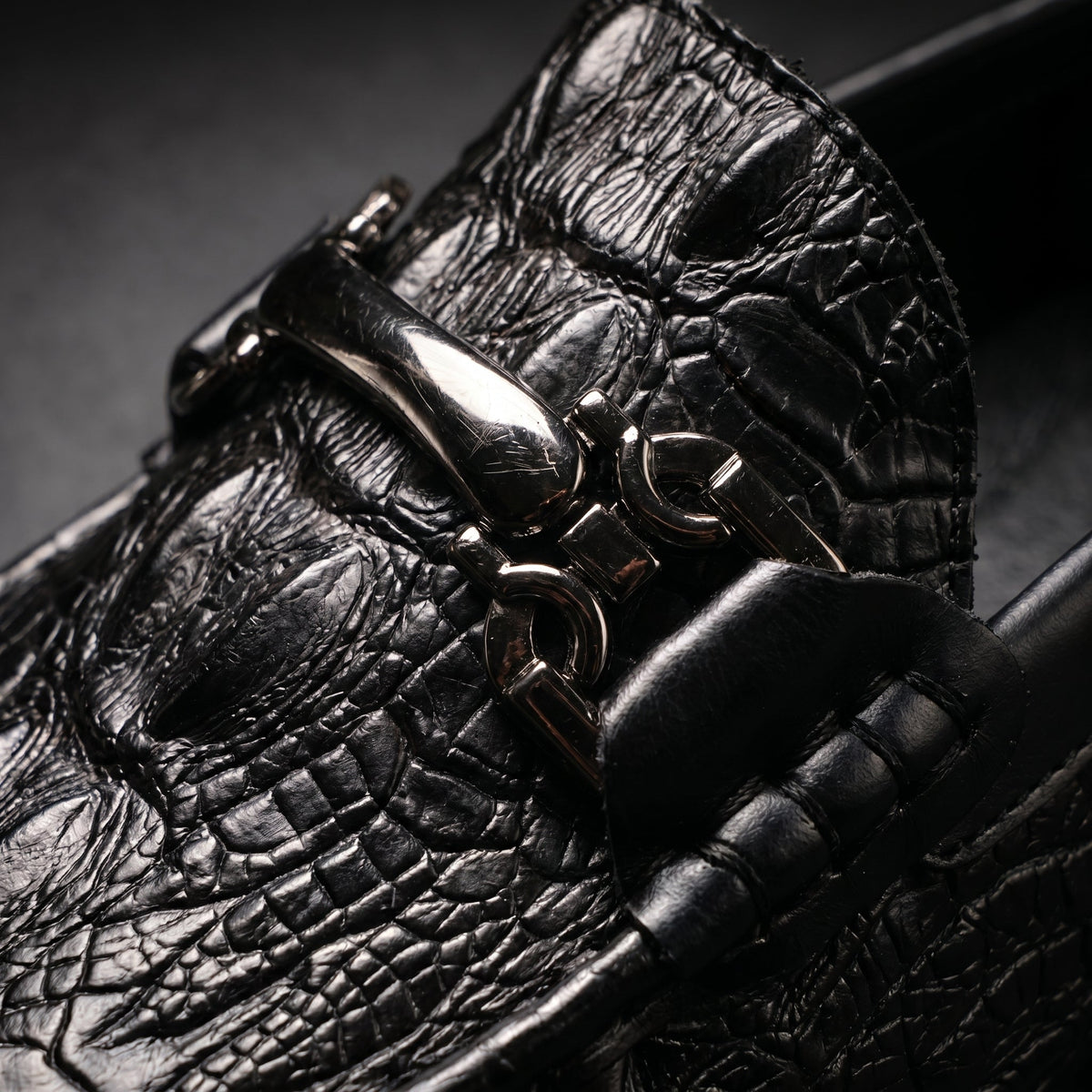 Men's croc-embossed loafers with horsebit detail and rounded toes