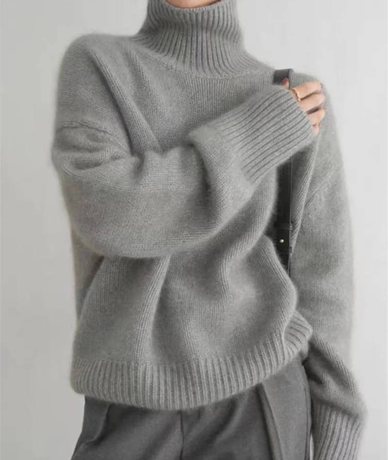 Women's plain turtleneck sweater with long sleeves and ribbed trims