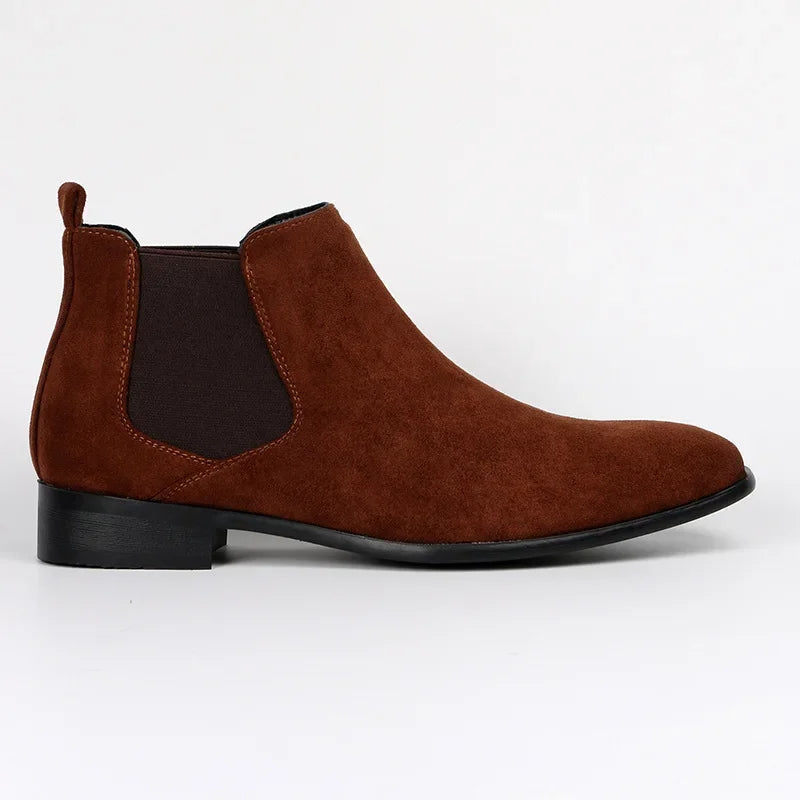 Men's Chelsea ankle boots with elastic side panels and low heels