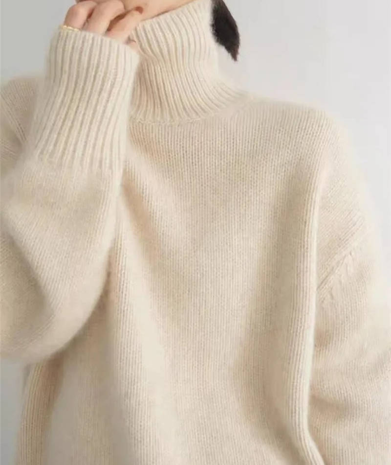 Women's plain turtleneck sweater with long sleeves and ribbed trims