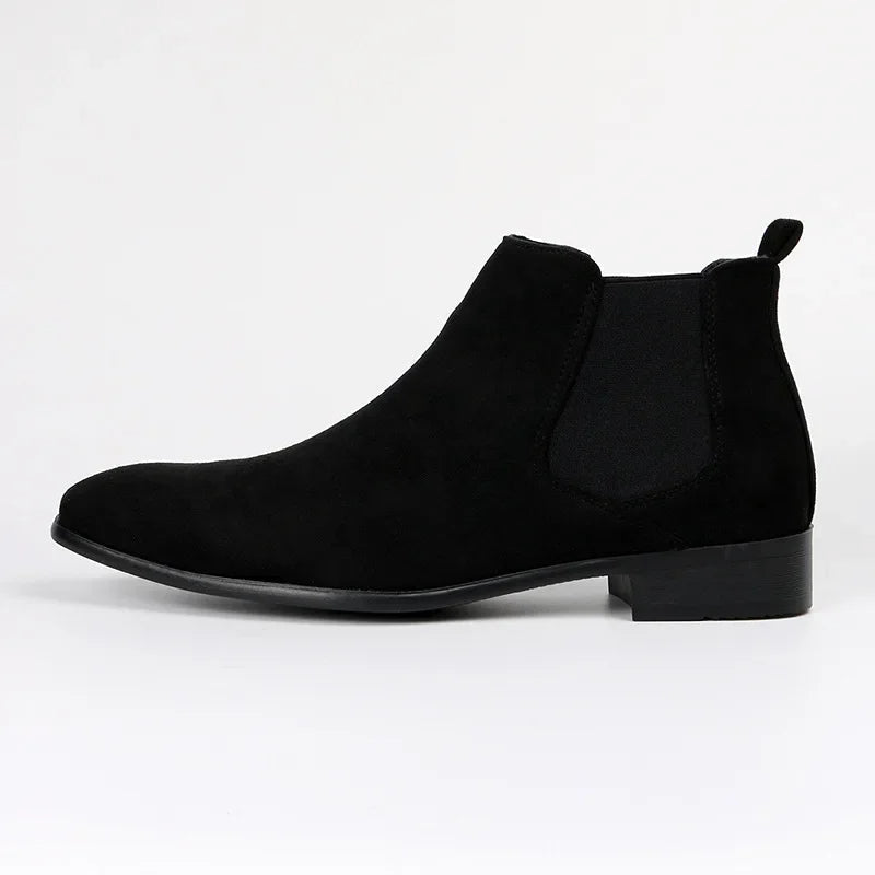 Men's Chelsea ankle boots with elastic side panels and low heels