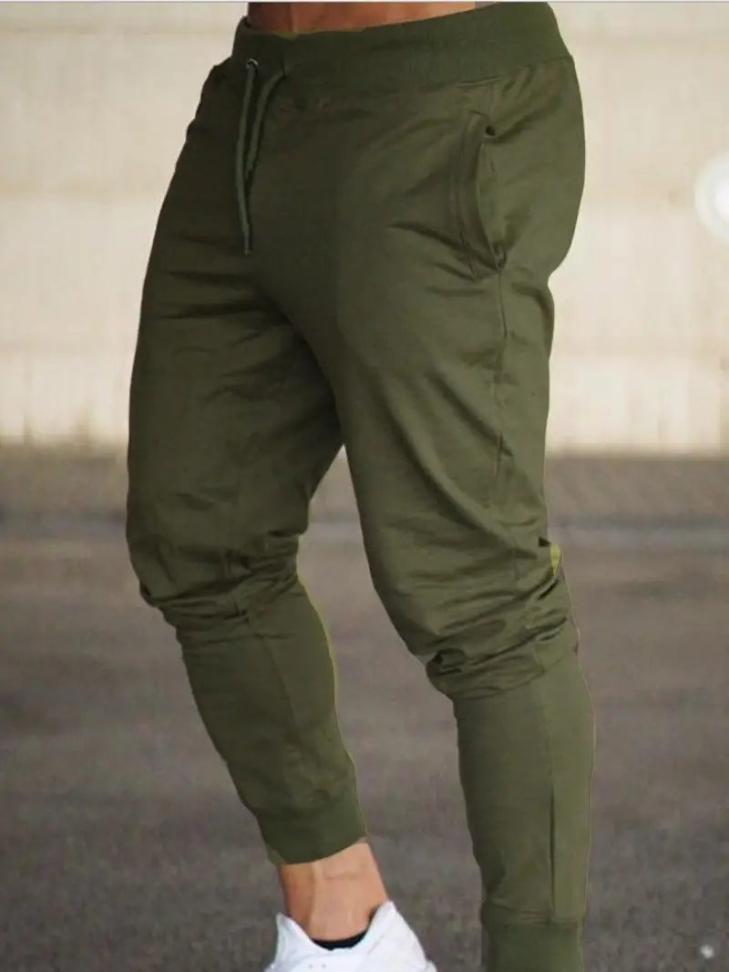Men's tapered jogger trousers with drawstring waist and cuffed ankles