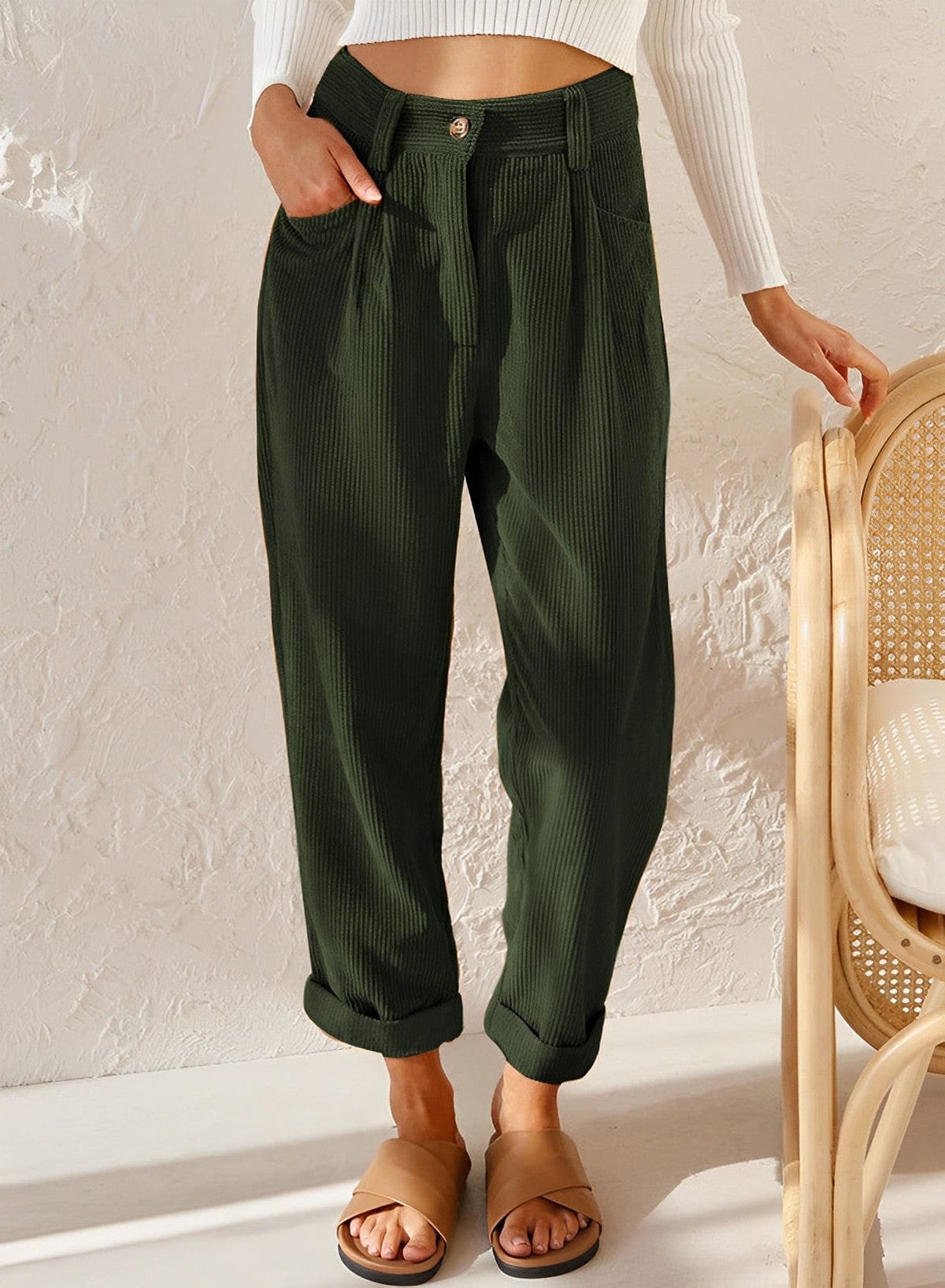 Women's high-waisted ribbed trousers with straight cropped legs and turned-up cuffs