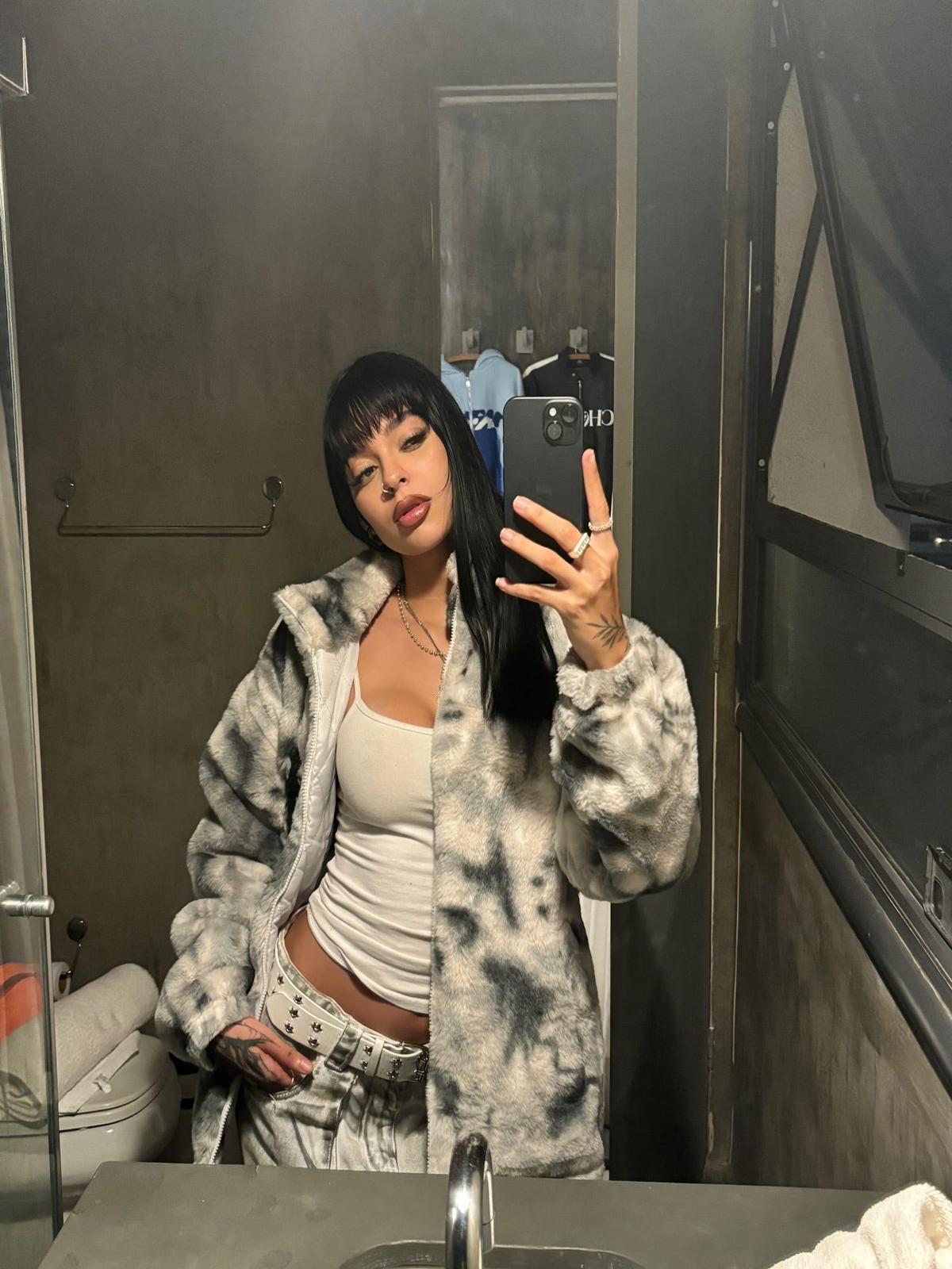 Unisex tie-dye hooded jacket with full zip and chest graphic