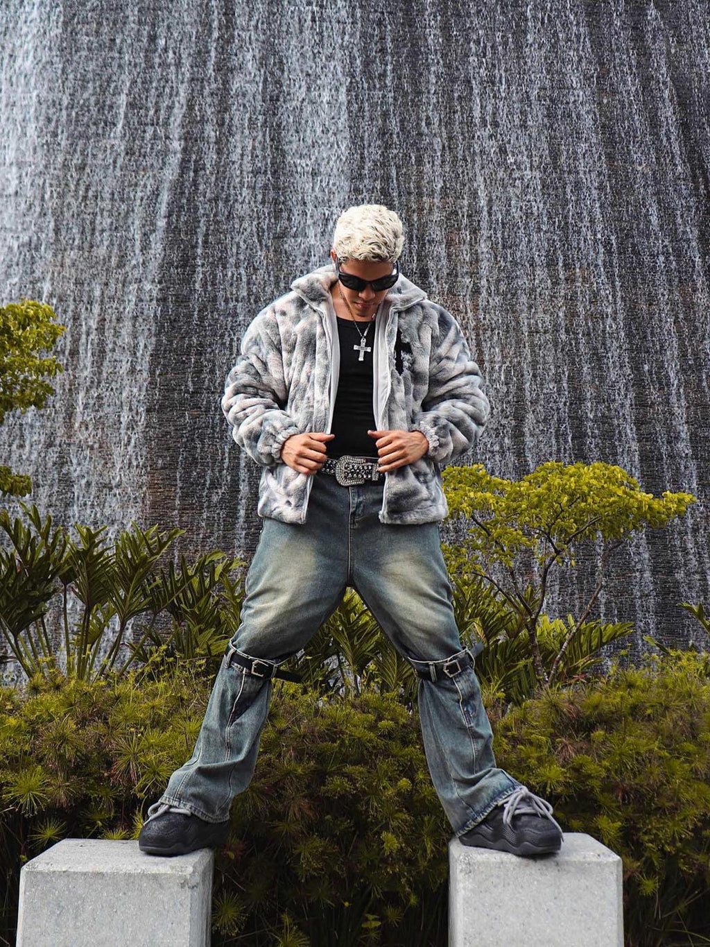 Unisex tie-dye hooded jacket with full zip and chest graphic