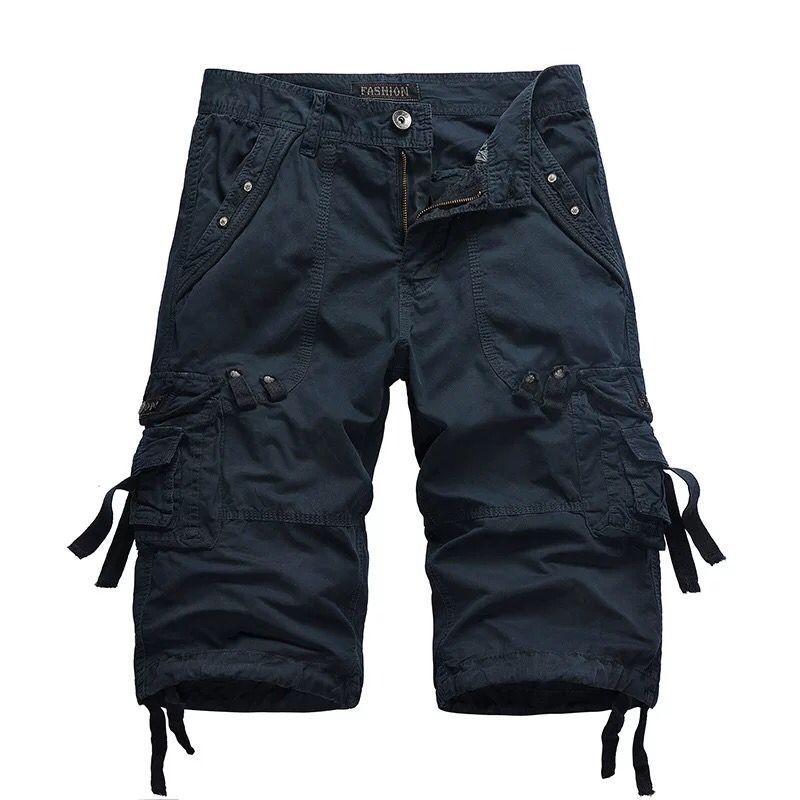 Men's multi-pocket cargo shorts with belt and knee-length cut