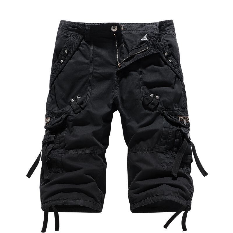 Men's multi-pocket cargo shorts with belt and knee-length cut