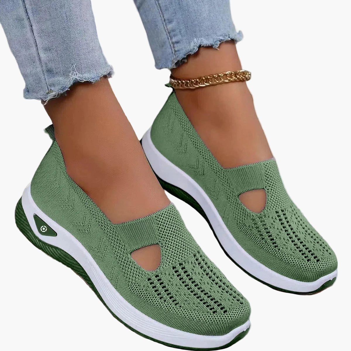 Women's slip-on trainers with textured upper, perforated detail and contrasting sole