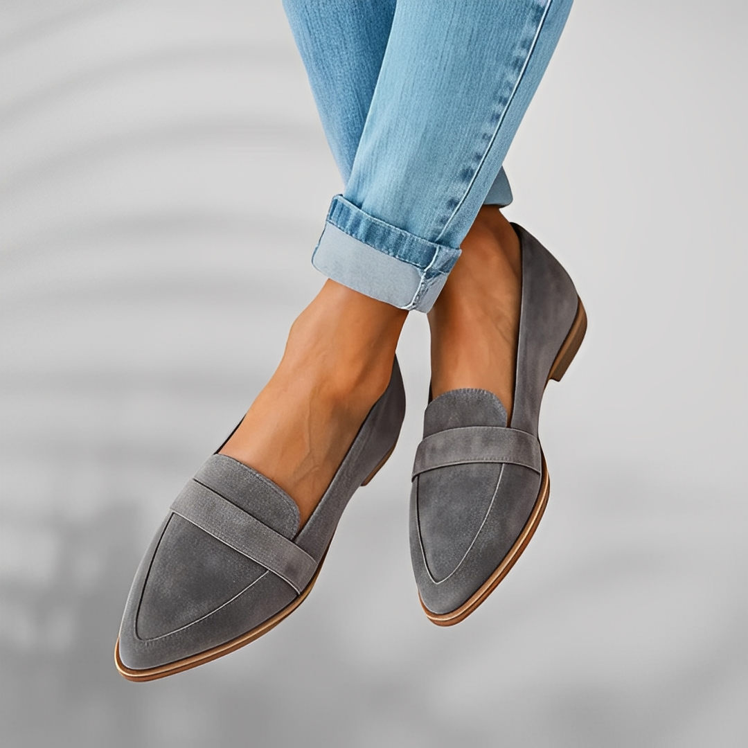 Women's pointed-toe loafer shoes with vamp strap and low heel