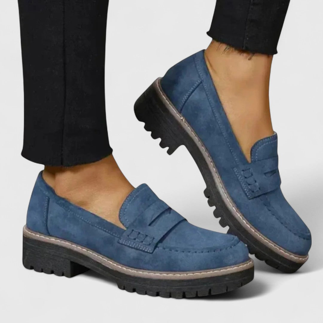 Women's slip-on loafers with rounded toes, low heels and textured soles