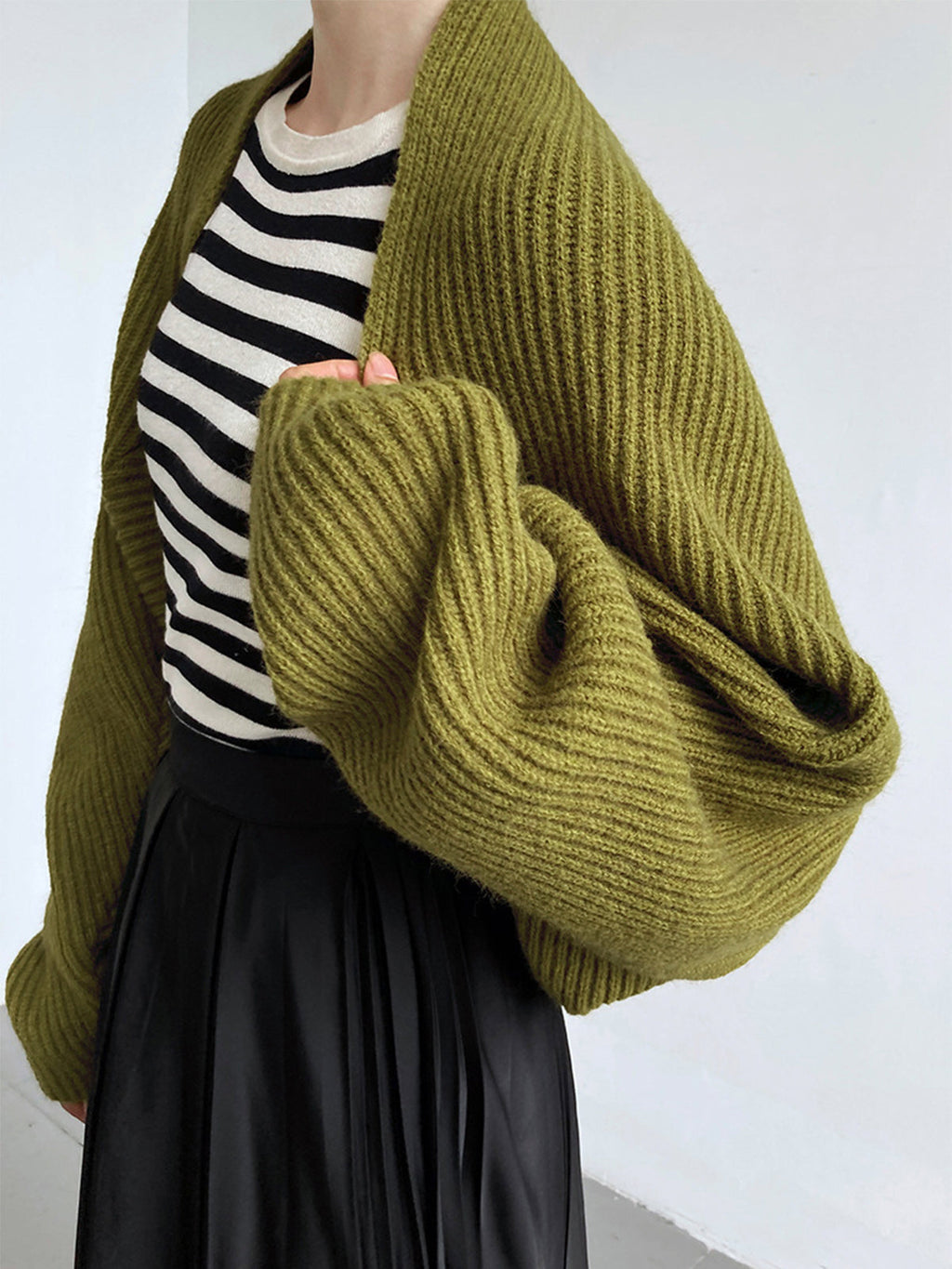 Women's ribbed open-front cardigan with long sleeves and cropped bolero fit
