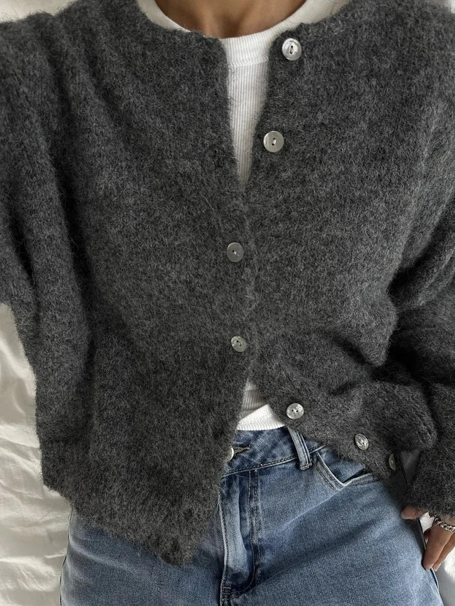 Women's long-sleeve knitted cardigan with crew neck and button front