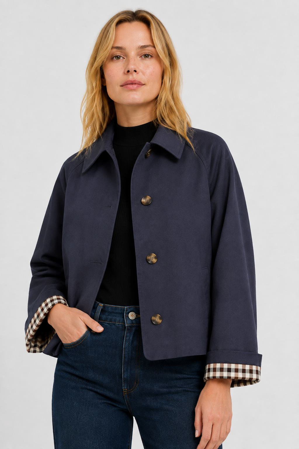 Women's lightweight trench jacket with checked turn-up cuffs
