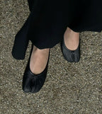 Women's split-toe ballet flats with rounded toes and flat soles