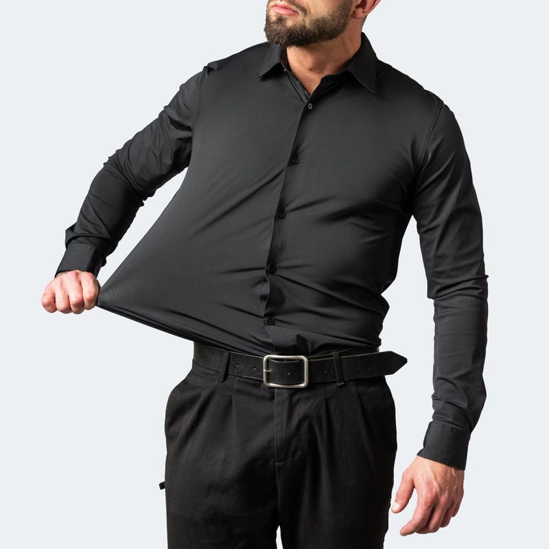 Men's long-sleeve button-front shirt with pointed collar and fitted cut