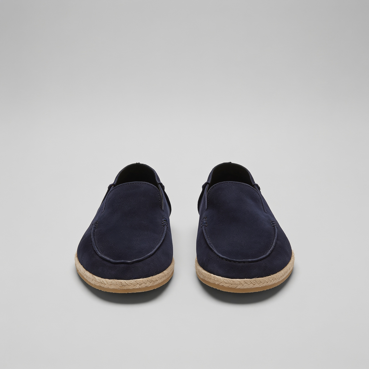 Men's plain espadrille loafers with round toes and braided sole trim