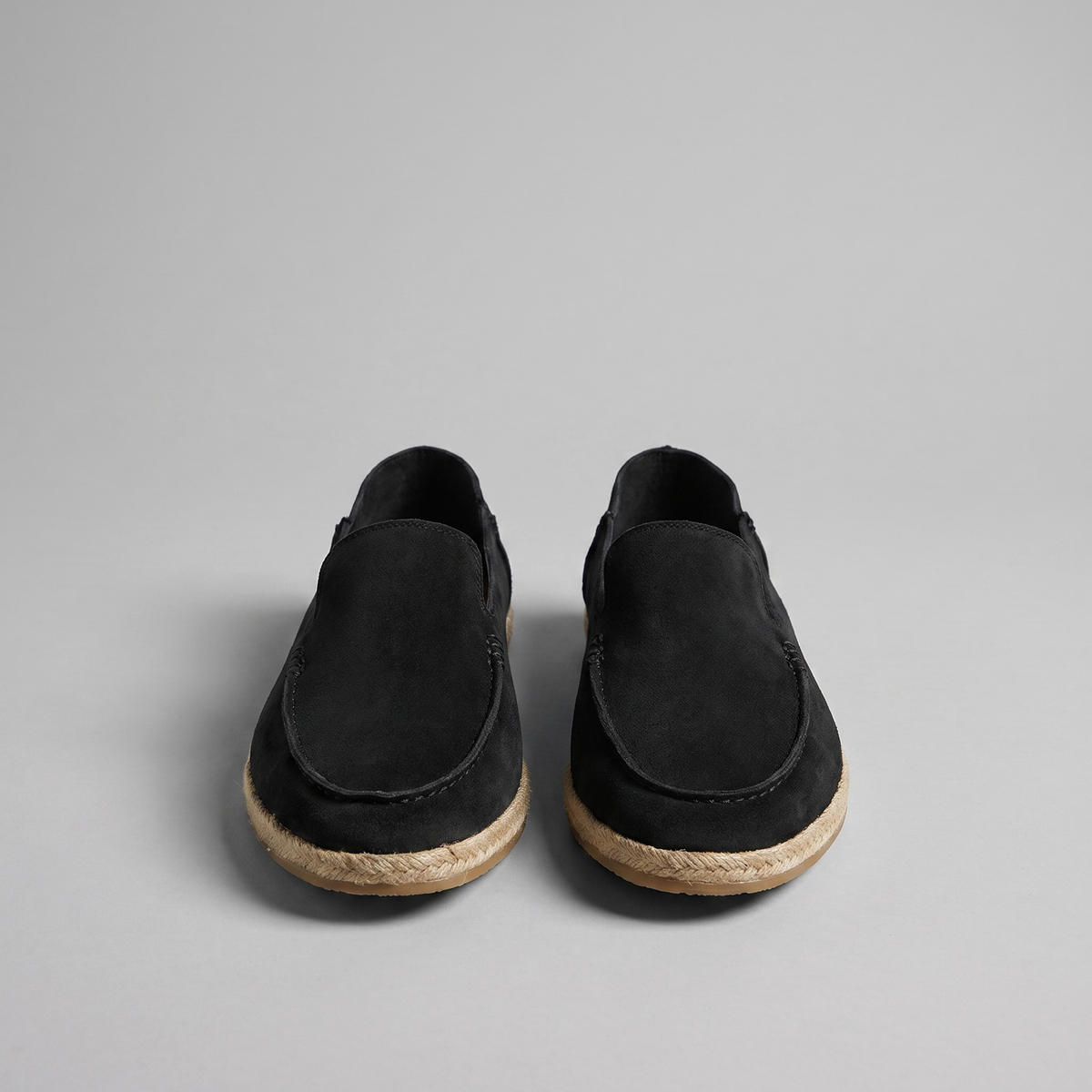 Men's plain espadrille loafers with round toes and braided sole trim