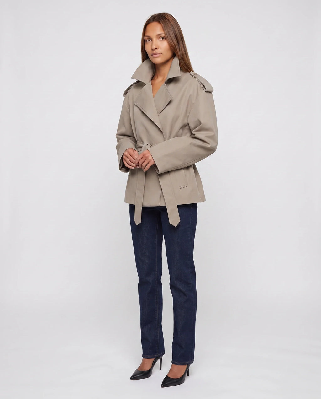 Women's oversized cropped trench jacket with wide lapels and tie belt