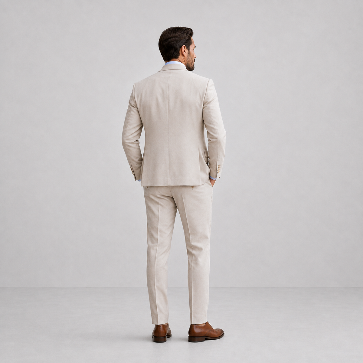 Men's three-piece suit with notched-lapel jacket, buttoned waistcoat and matching trousers