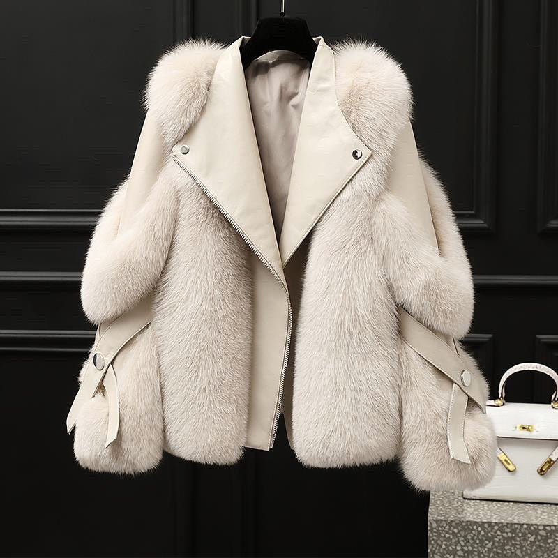 Women's cropped jacket with fur-effect collar, lapels and zip front