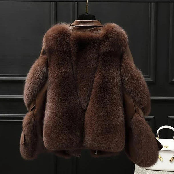 Women's cropped jacket with fur-effect collar, lapels and zip front