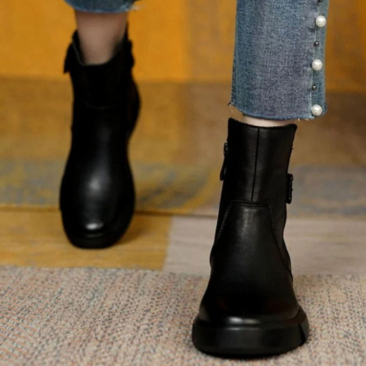 Women's plain ankle boots with side buckles and platform soles